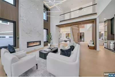 801 Godwin Road, Paramus, NJ 07652 - Photo 8