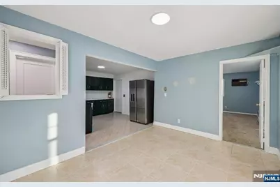 320 Orient Way 2 #2, Rutherford, NJ 07070 - Photo 4