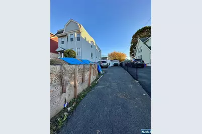 602 Chancellor Avenue, Irvington, NJ 07111 - Photo 12