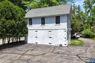 584 W Saddle River Rd, Upper Saddle River, NJ 07458 - Photo 14