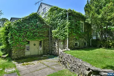 584 W Saddle River Road, Upper Saddle River, NJ 07458 - Photo 12