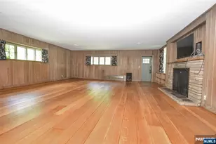 584 W Saddle River Rd, Upper Saddle River, NJ 07458 - Photo 4