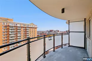 125 Prospect Ave 17G, Hackensack, NJ 07601 - Photo 2