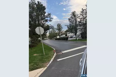 138 Limerick Lane, Phillipsburg, NJ 08865 - Photo 2