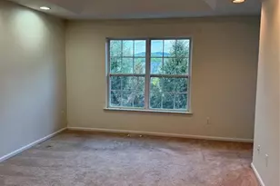 138 Limerick Ln, Phillipsburg, NJ 08865 - Photo 8