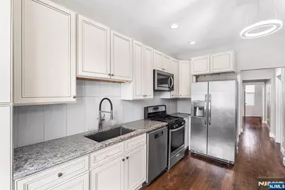 402 Cliff Street, Fairview, NJ 07022 - Photo 20