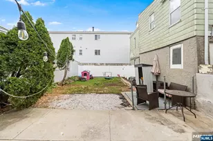 402 Cliff St, Fairview, NJ 07022 - Photo 34