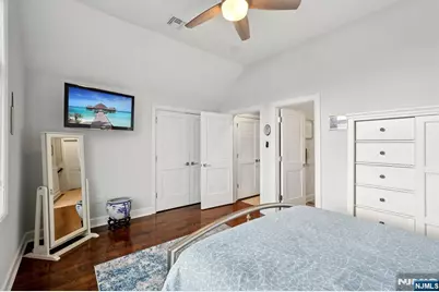 555 Edgewater Avenue 103 Reserve Ct. #103 Reserve Ct., Ridgefield, NJ 07657 - Photo 30