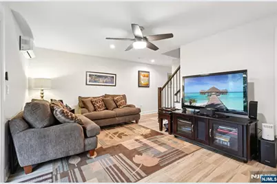 555 Edgewater Avenue 103 Reserve Ct. #103 Reserve Ct., Ridgefield, NJ 07657 - Photo 24