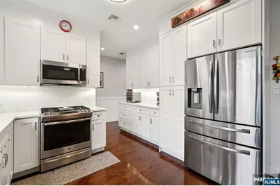 555 Edgewater Avenue 103 Reserve Ct. #103 Reserve Ct., Ridgefield, NJ 07657 - Photo 16