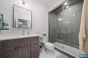 319 Franklin Pl, Paramus, NJ 07652 - Photo 48