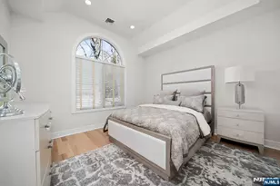 319 Franklin Pl, Paramus, NJ 07652 - Photo 32