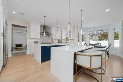 319 Franklin Place, Paramus, NJ 07652 - Photo 10