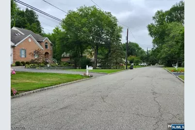 128 Big Piece Road, Fairfield, NJ 07004 - Photo 32