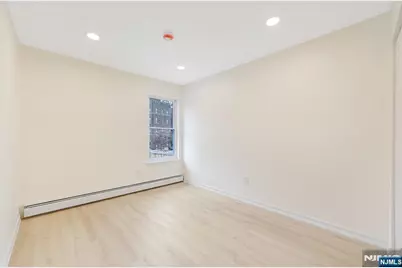 232 Lawton Avenue 6 #6, Cliffside Park, NJ 07010 - Photo 14