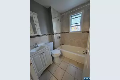 94 17th Street 2 #2, East Orange, NJ 07017 - Photo 8