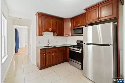 30 Clarendon Place, Hackensack, NJ 07601 - Photo 8