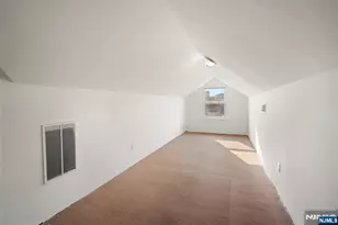 30 Clarendon Pl, Hackensack, NJ 07601 - Photo 34