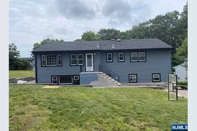 352 Maplewood Drive, Paramus, NJ 07652 - Photo 2