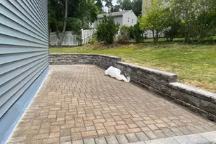 352 Maplewood Dr, Paramus, NJ 07652 - Photo 4