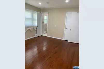 352 Maplewood Drive, Paramus, NJ 07652 - Photo 18
