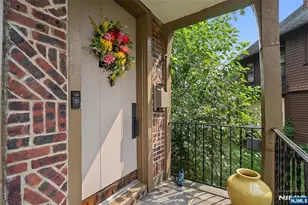 290 Clinton Pl, Hackensack, NJ 07601 - Photo 6