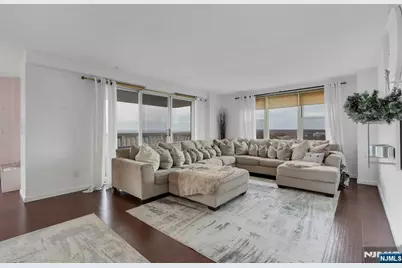 555 North Avenue 17S #17S, Fort Lee, NJ 07024 - Photo 6