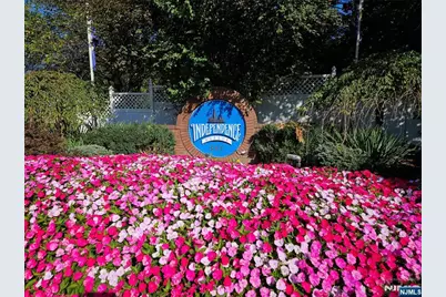 603 Franklin Court L603 #L603, Edgewater, NJ 07020 - Photo 2