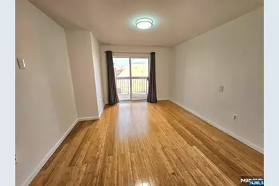 603 Franklin Court L603 #L603, Edgewater, NJ 07020 - Photo 6