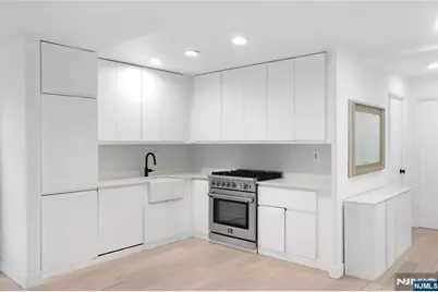 6010 Boulevard East, West New York, NJ 07093 - Photo 14