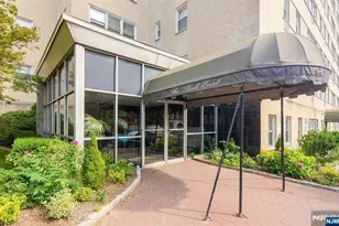 6010 Blvd E, West New York, NJ 07093 - Photo 24