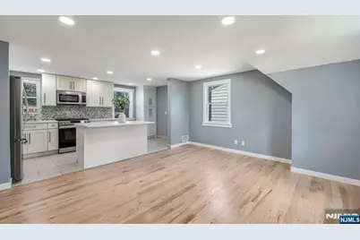 47 Ekings Avenue 2 #2, Hawthorne, NJ 07506 - Photo 4