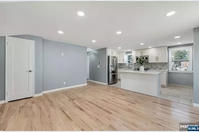 47 Ekings Avenue 2 #2, Hawthorne, NJ 07506 - Photo 8