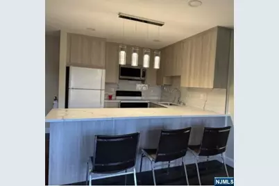 95 N Maple Avenue 2095 #2095, Park Ridge, NJ 07656 - Photo 2