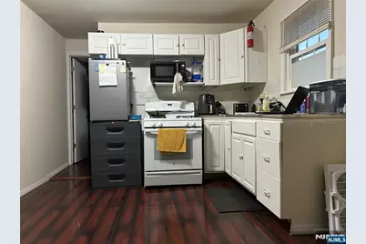 40 Poplar Street, Lodi, NJ 07644 - Photo 2