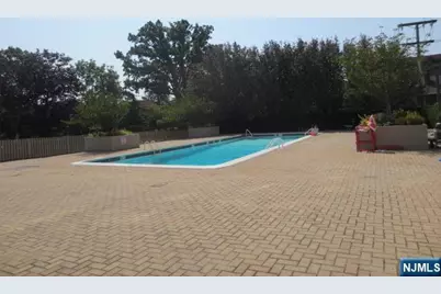 1590 Anderson 19D #19D, Fort Lee, NJ 07024 - Photo 2