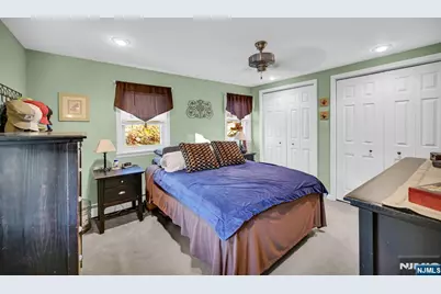 31 Hamilton Street, Bloomingdale, NJ 07403 - Photo 22