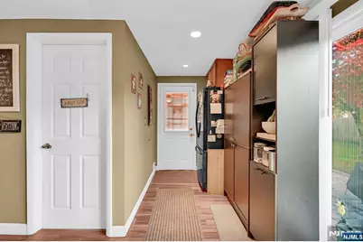 31 Hamilton Street, Bloomingdale, NJ 07403 - Photo 20