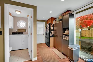 31 Hamilton St, Bloomingdale, NJ 07403 - Photo 32