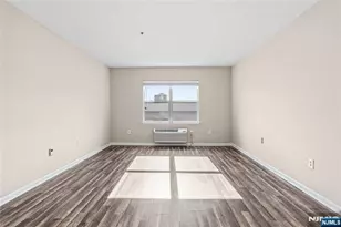 905 River Road 204, Edgewater, NJ 07020 - Photo 8