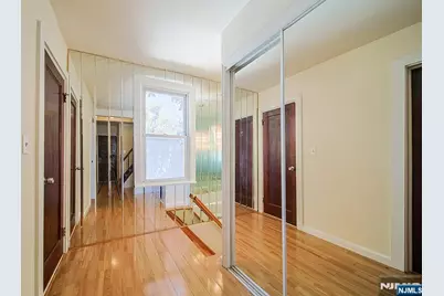 1585 Bergen Boulevard, Leonia, NJ 07605 - Photo 34