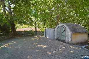 1585 Bergen Blvd, Leonia, NJ 07605 - Photo 6