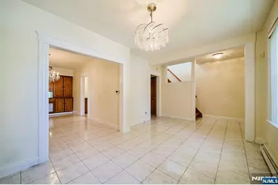 1585 Bergen Boulevard 1 #1, Leonia, NJ 07605 - Photo 10