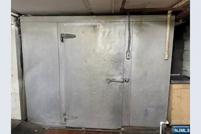 412 Broad Avenue, Palisades Park, NJ 07650 - Photo 14