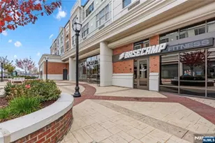 905 River Road 312, Edgewater, NJ 07020 - Photo 20