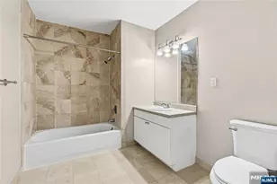 905 River Road 312, Edgewater, NJ 07020 - Photo 12