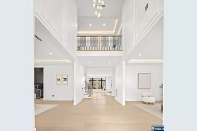 375 Burnet Place, Paramus, NJ 07652 - Photo 2