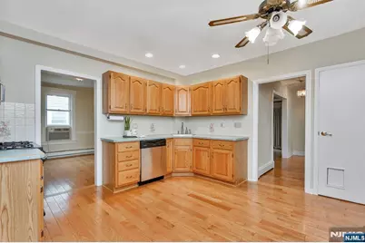 32 Washburn Place 1 #1, Caldwell, NJ 07006 - Photo 8