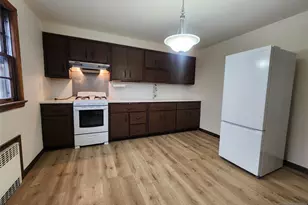 60 Roosevelt Ave 2nd Flr, Lodi, NJ 07644 - Photo 2