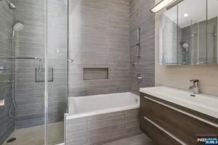 336 E Columbia Ave 1, Palisades Park, NJ 07650 - Photo 16